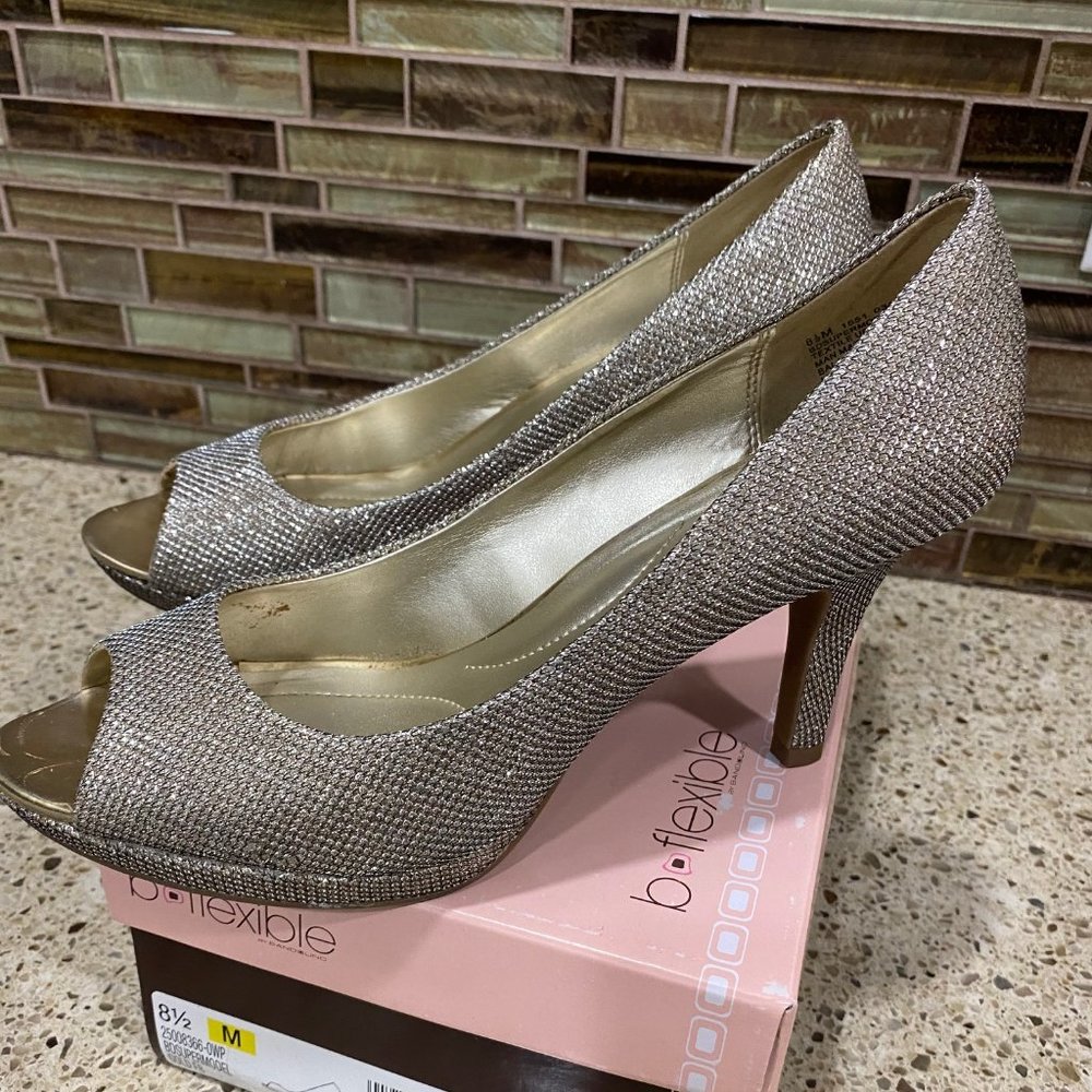 Bandolino-B-Flexible-Sparkly Gold Pumps - 8.5